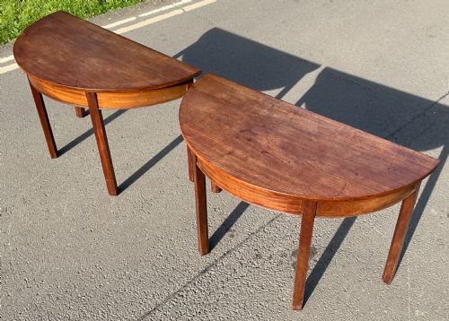 GEORGIAN MAHOGANY EXTENDING DINING TABLE TO SEAT 12 - ADDITIONAL PHOTO 3