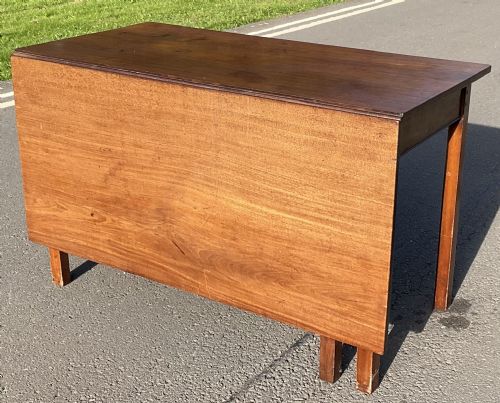 GEORGIAN MAHOGANY EXTENDING DINING TABLE TO SEAT 12 - ADDITIONAL PHOTO 8