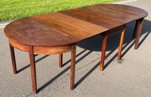 GEORGIAN MAHOGANY EXTENDING DINING TABLE TO SEAT 12 - ADDITIONAL PHOTO 13