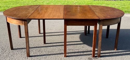 GEORGIAN MAHOGANY EXTENDING DINING TABLE TO SEAT 12 - ADDITIONAL PHOTO 14