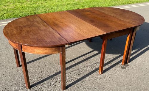 GEORGIAN MAHOGANY EXTENDING DINING TABLE TO SEAT 12 - ADDITIONAL PHOTO 16