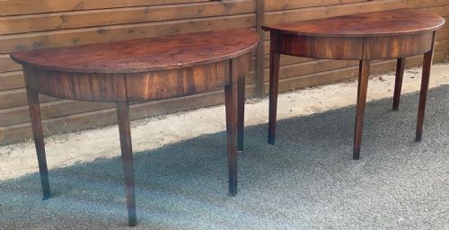 PAIR OF GEORGIAN MAHOGANY DEND CONSOLE TABLES - ADDITIONAL PHOTO 1