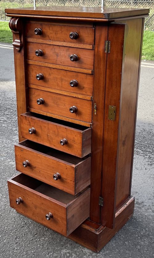 VICTORIAN MAHOGANY WELLINGTON CHEST OF DRAWERS - ADDITIONAL PHOTO 5