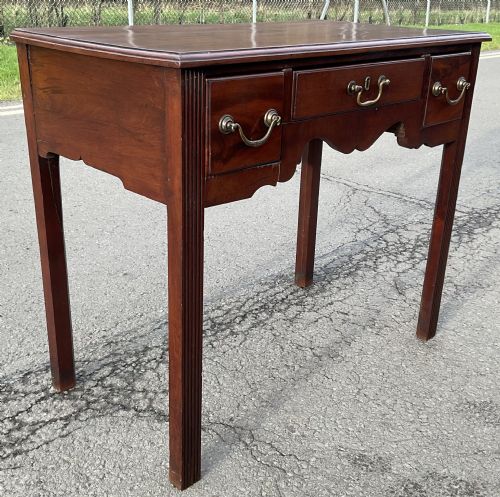 GEORGIAN MAHOGANY SIDE TABLE - ADDITIONAL PHOTO 2