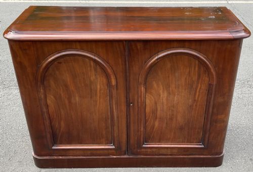 VICTORIAN MAHOGANY SIDE CUPBOARD - ADDITIONAL PHOTO 1