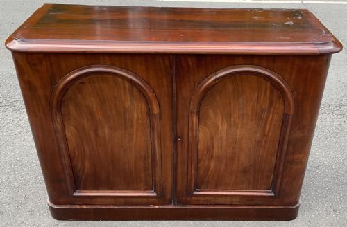 VICTORIAN MAHOGANY SIDE CUPBOARD - ADDITIONAL PHOTO 3