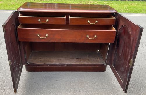 VICTORIAN MAHOGANY SIDE CUPBOARD - ADDITIONAL PHOTO 9