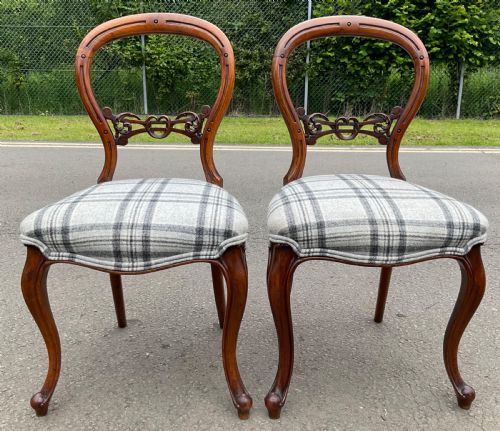 PAIR VICTORIAN WALNUT SIDE CHAIRS - ADDITIONAL PHOTO 2