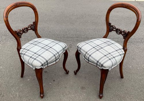 PAIR VICTORIAN WALNUT SIDE CHAIRS - ADDITIONAL PHOTO 4