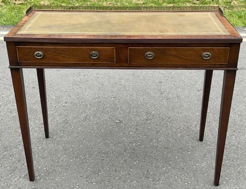 GEORGIAN STYLE MAHOGANY WRITING TABLE - ADDITIONAL PHOTO 2