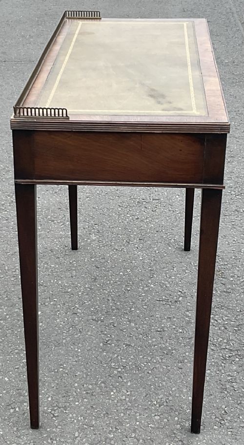 GEORGIAN STYLE MAHOGANY WRITING TABLE - ADDITIONAL PHOTO 3