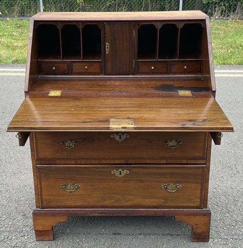 GEORGIAN WALNUT WRITING BUREAU - ADDITIONAL PHOTO 6