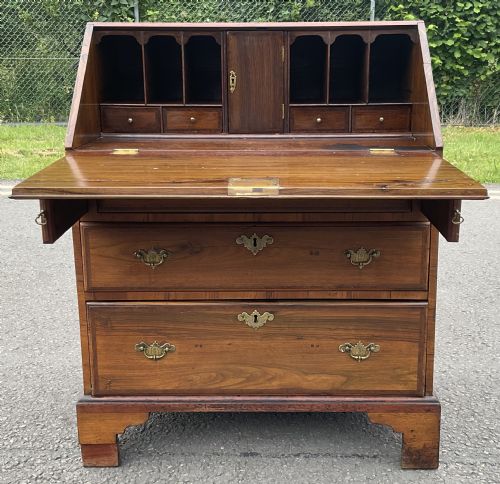 GEORGIAN WALNUT WRITING BUREAU - ADDITIONAL PHOTO 8