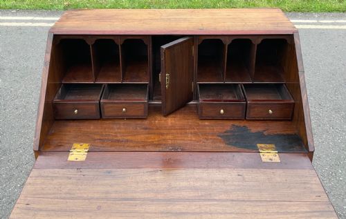 GEORGIAN WALNUT WRITING BUREAU - ADDITIONAL PHOTO 9