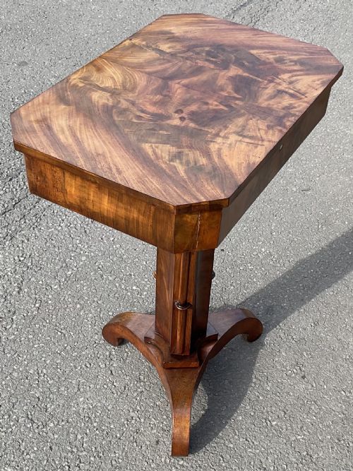 REGENCY MAHOGANY WORKBOX ON STAND - ADDITIONAL PHOTO 3