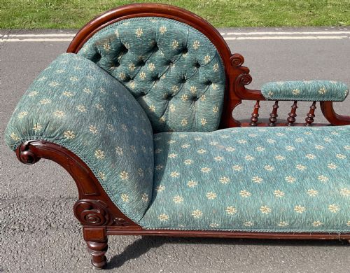 VICTORIAN MAHOGANY FRAMED SETTEE - ADDITIONAL PHOTO 4
