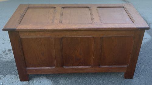 ANTIQUE OAK BLANKET CHEST - ADDITIONAL PHOTO 2