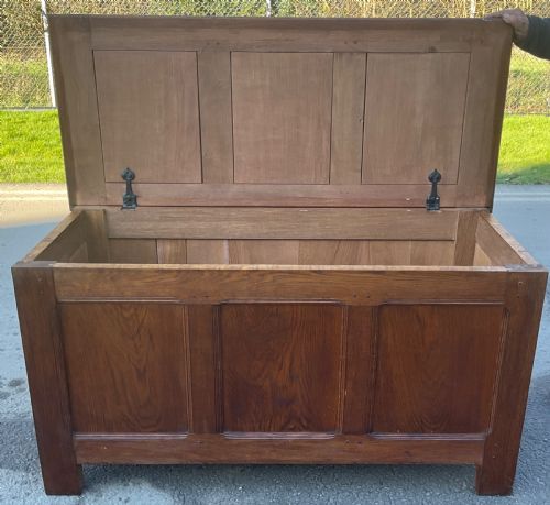 ANTIQUE OAK BLANKET CHEST - ADDITIONAL PHOTO 7