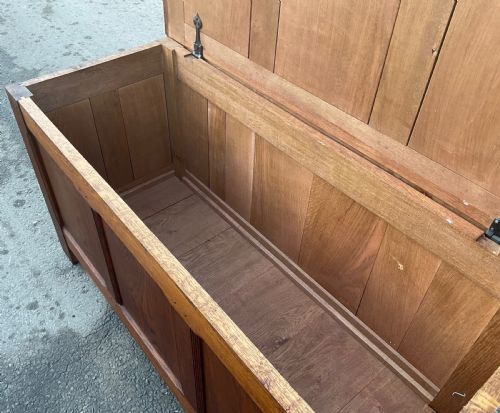 ANTIQUE OAK BLANKET CHEST - ADDITIONAL PHOTO 8