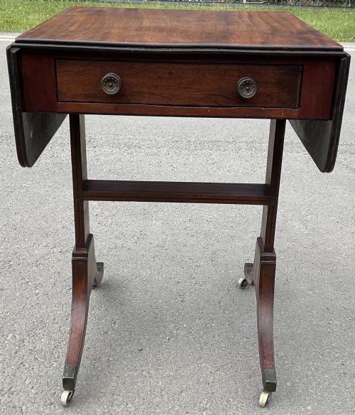 GEORGIAN SMALL MAHOGANY DROPLEAF SOFA TABLE - ADDITIONAL PHOTO 1