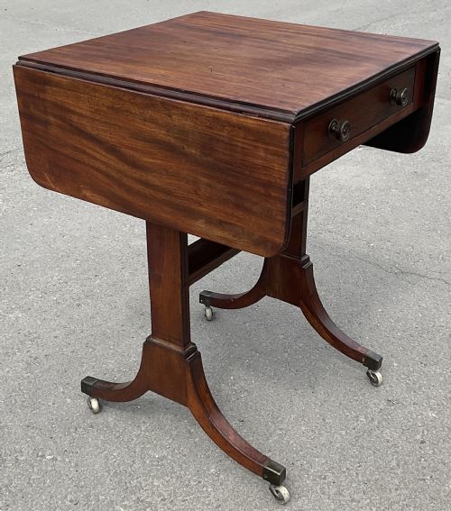 GEORGIAN SMALL MAHOGANY DROPLEAF SOFA TABLE - ADDITIONAL PHOTO 4