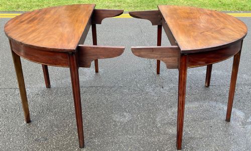 GEORGIAN MAHOGANY EXTENDING DINING TABLE TO SEAT TWELVE - ADDITIONAL PHOTO 8