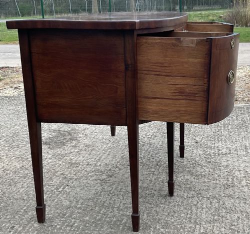 GEORGIAN MAHOGANY BOWFRONT SIDEBOARD - ADDITIONAL PHOTO 8