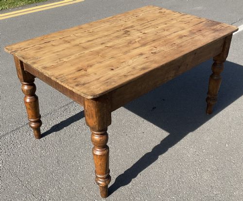 VICTORIAN PINE KITCHEN TABLE - ADDITIONAL PHOTO 2