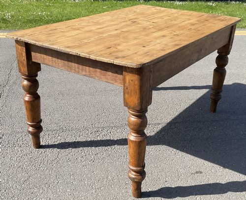 VICTORIAN PINE KITCHEN TABLE - ADDITIONAL PHOTO 4