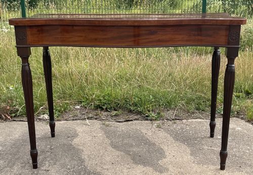 GEORGIAN STYLE MAHOGANY SERPENTINE FRONT CONSOLE TABLE