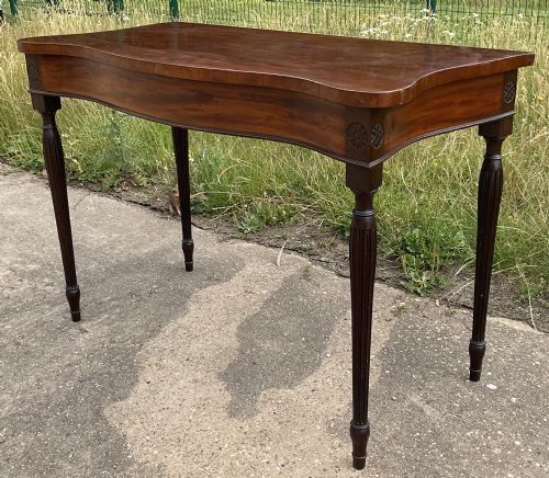 GEORGIAN STYLE MAHOGANY SERPENTINE FRONT CONSOLE TABLE - ADDITIONAL PHOTO 2