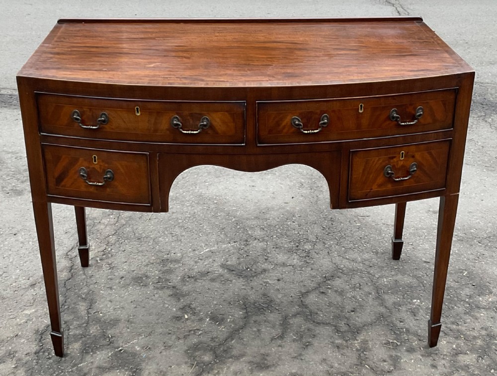 Georgian Style Bowfront Mahogany Dressing Table 