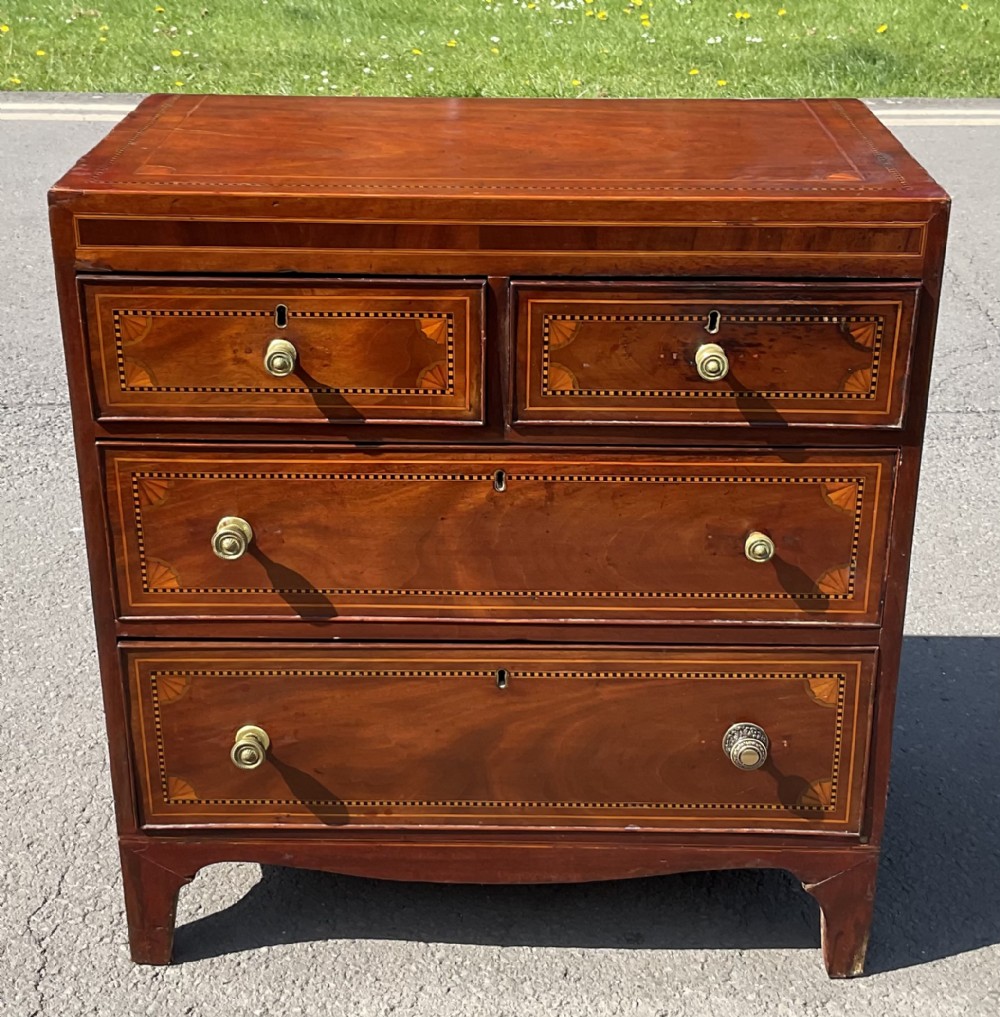 Georgian Small Mahogany Chest of Drawers 