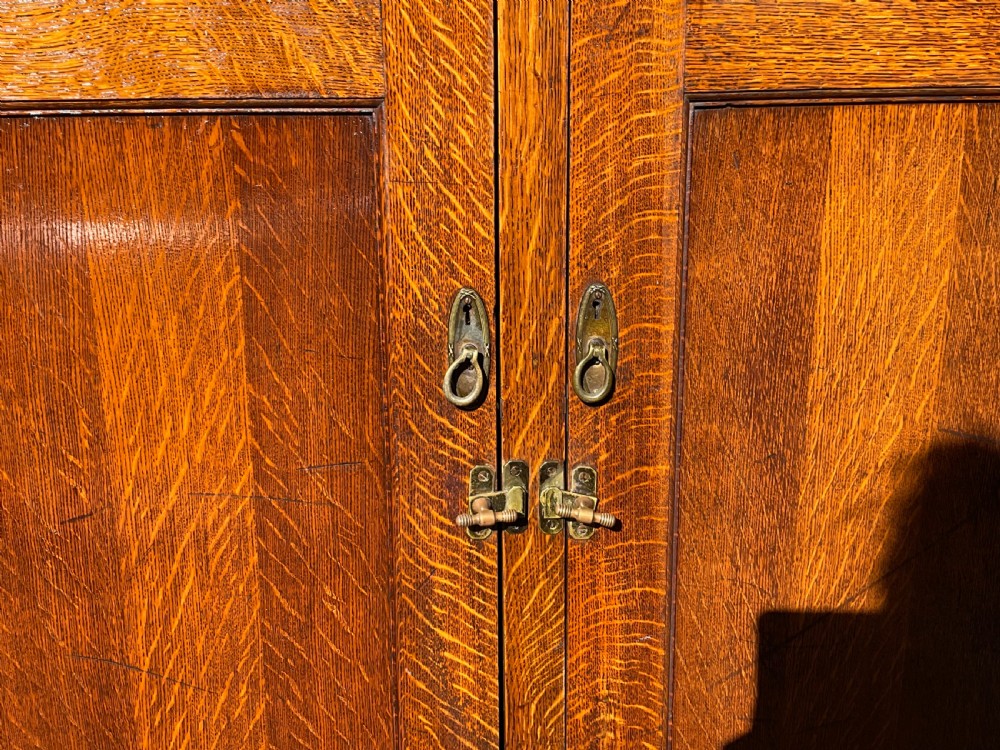 Large Oak Double Wardrobe  View IV