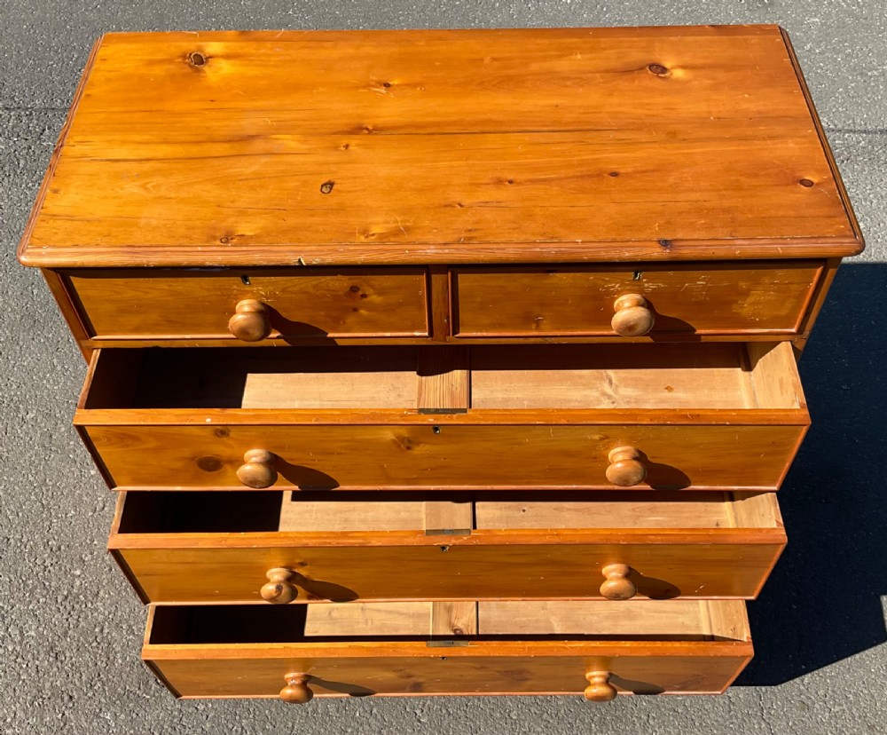 Victorian Pine Chest of Drawers  View VIII