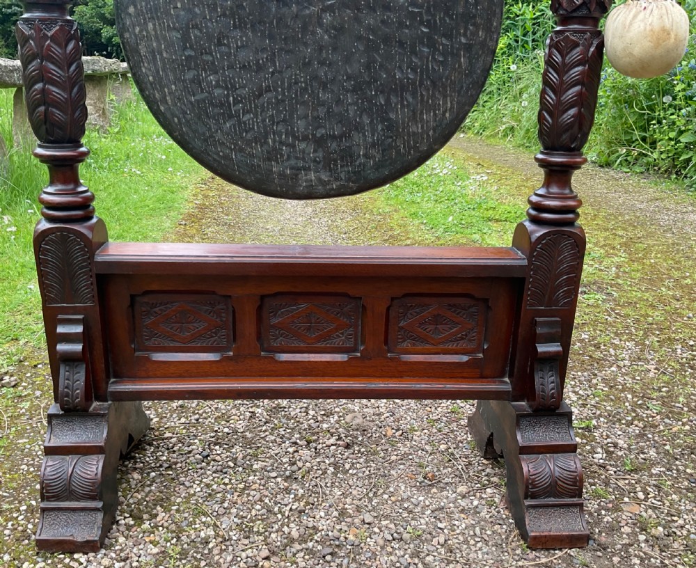 Victorian Dinner Gong View V