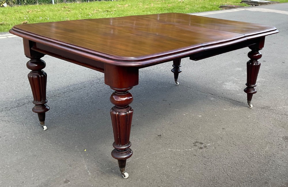 Victorian Mahogany Extending Dining Table 