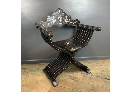 Antique North Italian Milanese Ebonised & Inlaid Savonarola Chair with Medici Arms