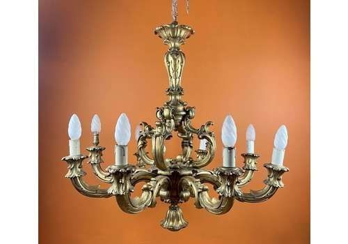 Large Italian Carved Giltwood Eight Branch Chandelier