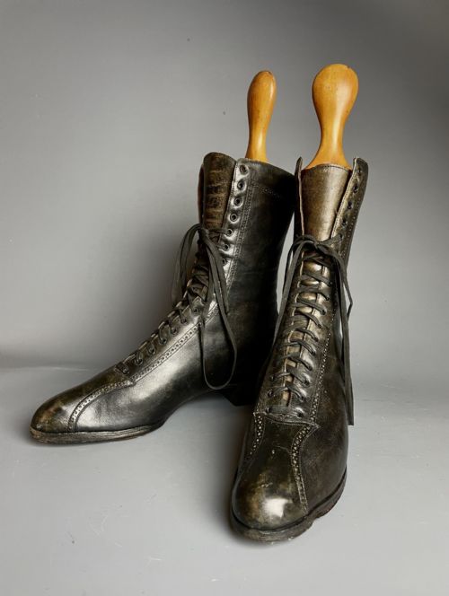 Edwardian Ladies Leather High Top Lace Up Boots
