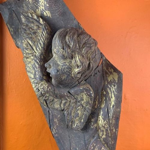Large Italian Baroque 18th Century Giltwood Carving of a Cherub