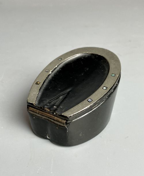 Victorian Japanned Papier Mache Shod Horse's Hoof Snuff Box