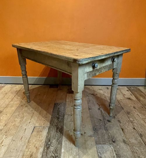 Small Victorian Scrub Top Pine Kitchen Table