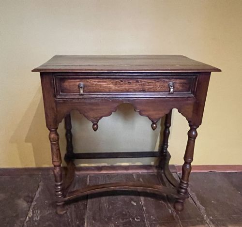 Georgian Oak Side Table with Single Frieze Drawer