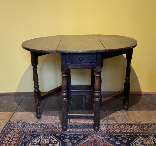 Small Georgian Oak Gateleg Table