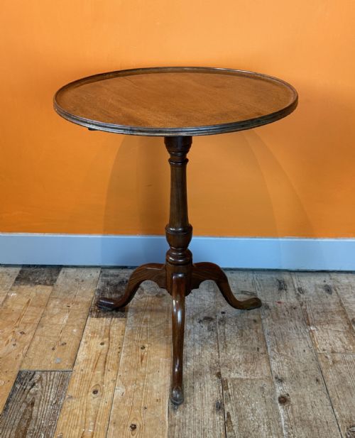 Georgian Mahogany Tip-top Tripod Table with Moulded Edge