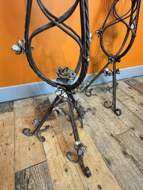 PAIR OF FLOOR STANDING WROUGHT IRON TOLEWARE LANTERNS - ADDITIONAL PHOTO 5