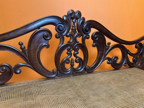 ANGLO INDIAN ROSEWOOD SCROLL BACK BENCH CIRCA 1840 - ADDITIONAL PHOTO 2