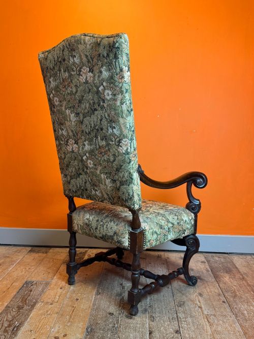 19TH CENTURY FRENCH TAPESTRY UPHOLSTERED WALNUT ARMCHAIR IN LOUIS XIII STYLE - ADDITIONAL PHOTO 5