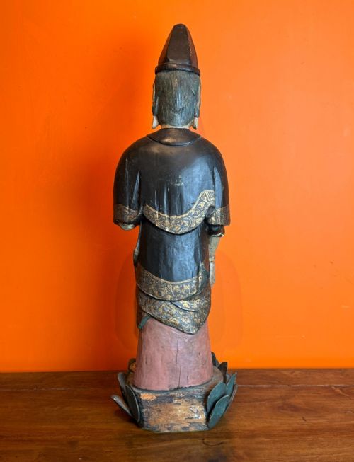 LARGE 19TH CENTURY CHINESE POLYCHROME PAINTED CARVED WOOD FIGURE OF GUANYIN - ADDITIONAL PHOTO 6